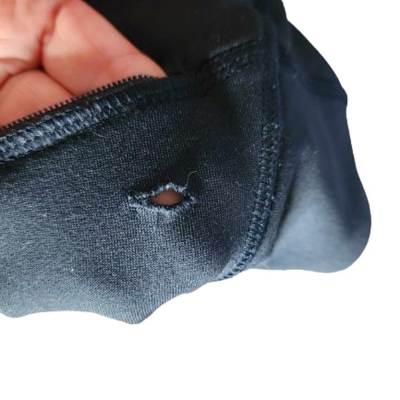 Under Armour black athletic leggings - Picture 6 of 11